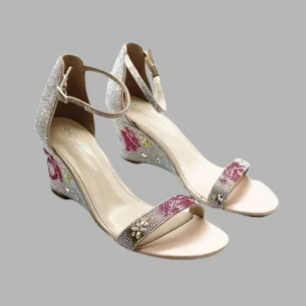 Betsy Johnson rhinestone silver/pink sandals. Size 10